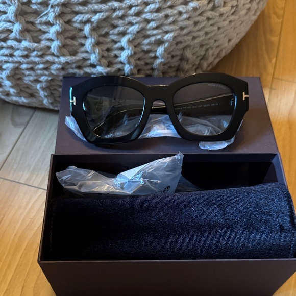 Tom Ford Accessories - Tom Ford Guilliana Sunglasses
